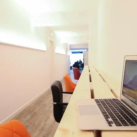 Enjoy ホステル *