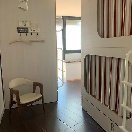Hostal Enjoy *