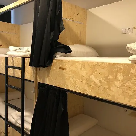 Enjoy Hostal *