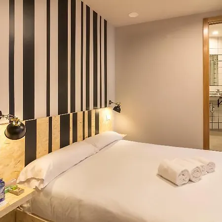 Enjoy Hostal Santander